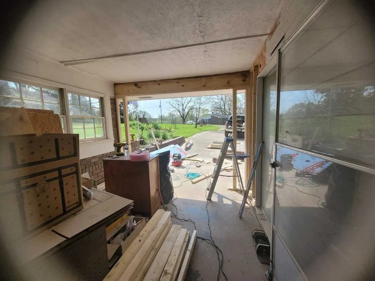 Air movers and dehumidifier for Drying & Dehumidification in International Falls